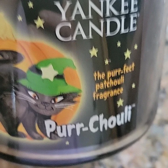 Yankee Candle Purr-Chouli with Dark Wax - Picture 3 of 3